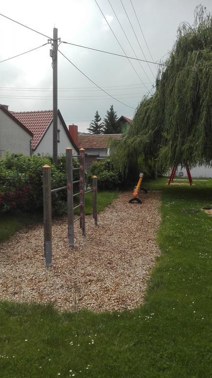 Ferienwohnungen Paul Und Dorothea Dollstadt Bagian luar foto